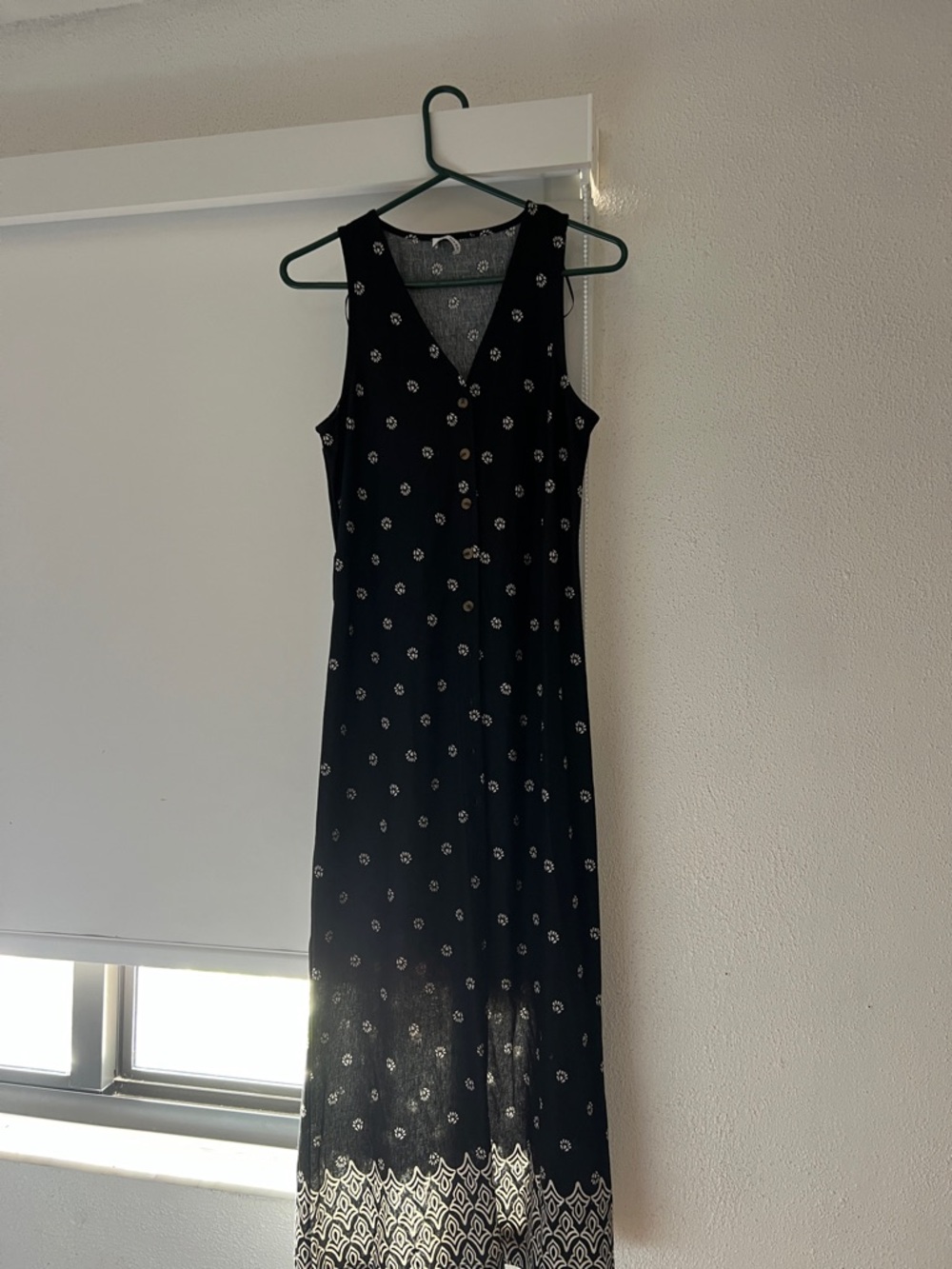 Sleeveless Black Patterned Maxi Dress